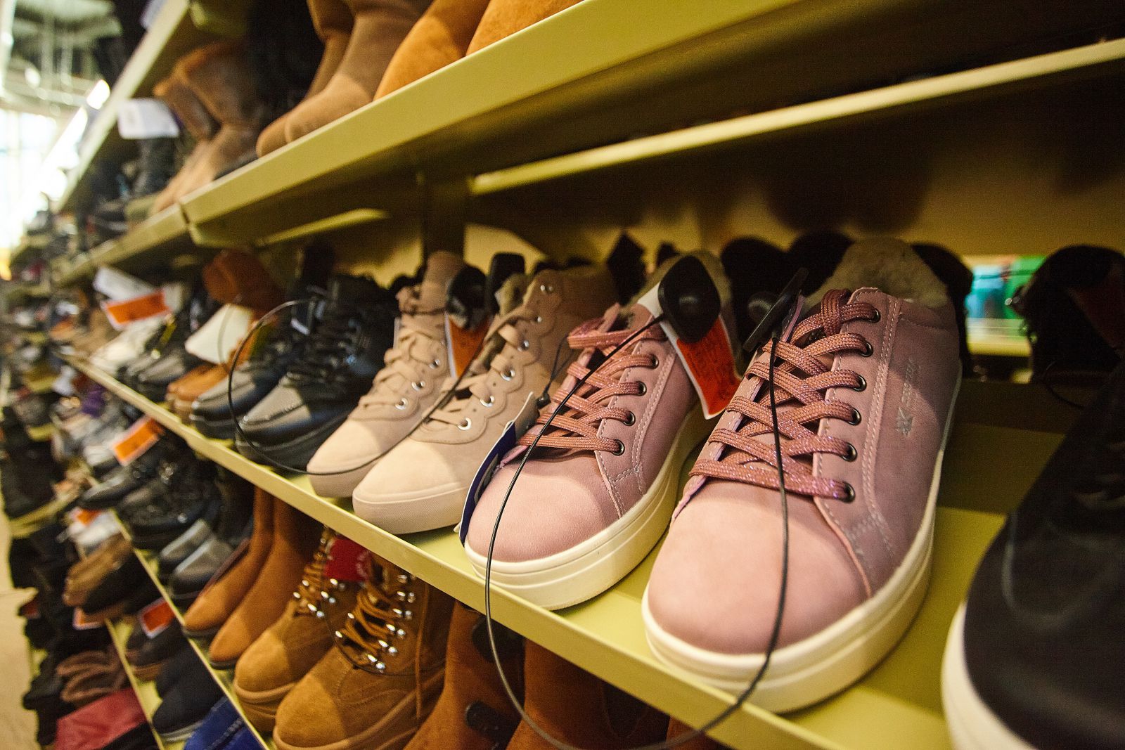 Магазин одежды и обуви